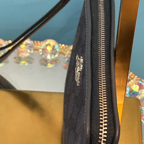 Coach Signature Navy Blue Wristlet Approx. 6 x 4 NWT - Picture 3 of 11